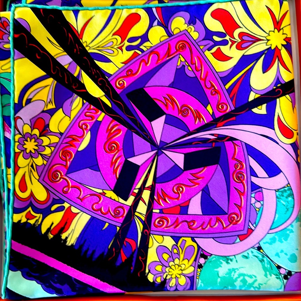 Hermes..color scarves for woman. Been in the closet.